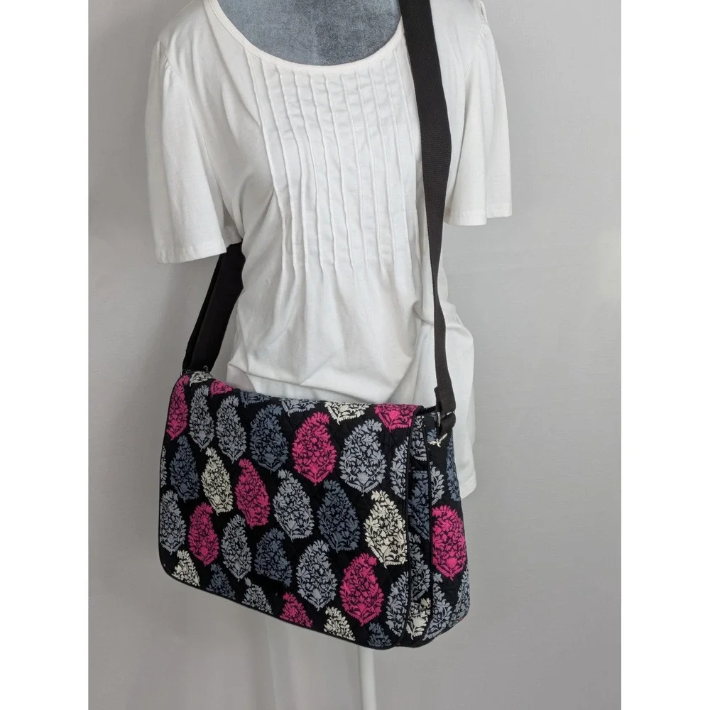 Vera Bradley Quilted Messenger Laptop Bag Pink Gray Black Floral 15x12x4